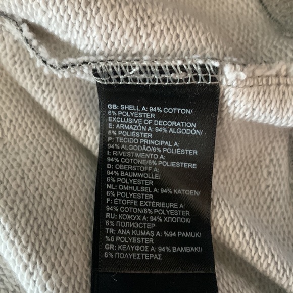 The North Face Logo Sweatshirt Trees Mountains Snowflakes size Small - Picture 7 of 8